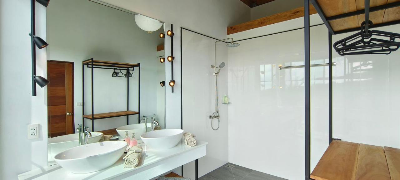 Villa On The Rock - 360 Bay View Thong Sala Extérieur photo
